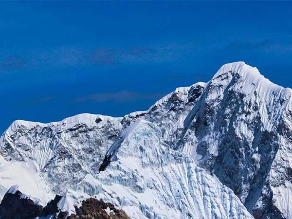 Best Time for Baruntse Expedition