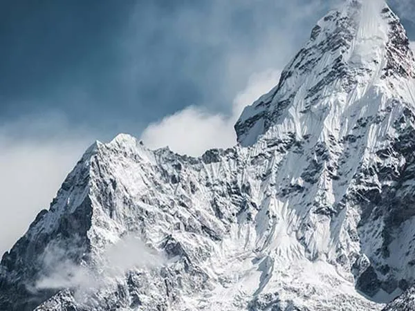 Best Time To Climb Ama Dablam