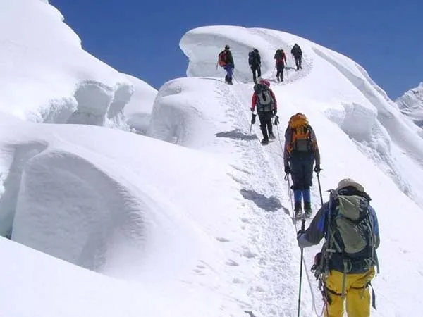 Can Beginners Climb Island Peak