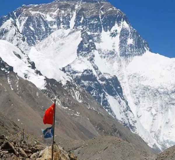 Everest Climbing challenges with the best view for climbers
