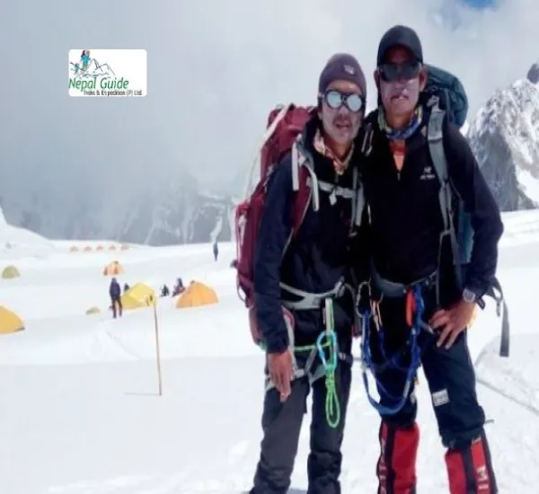 peakclimbing nepal mount everest successful