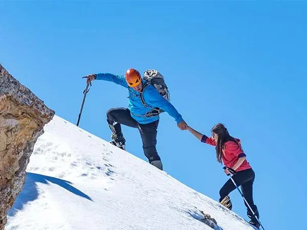 Weather Challenges in High-Altitude Mountaineering of Nepal