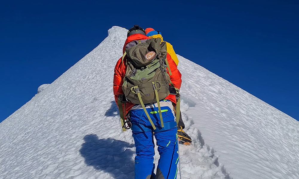 Lobuche peak