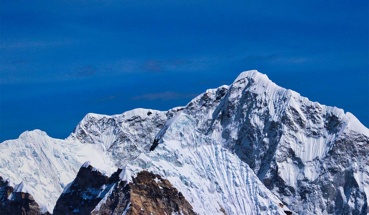 Baruntse climbing route 