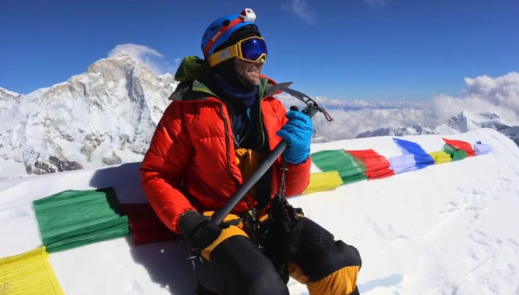 baruntse expedition best time and difficulty 