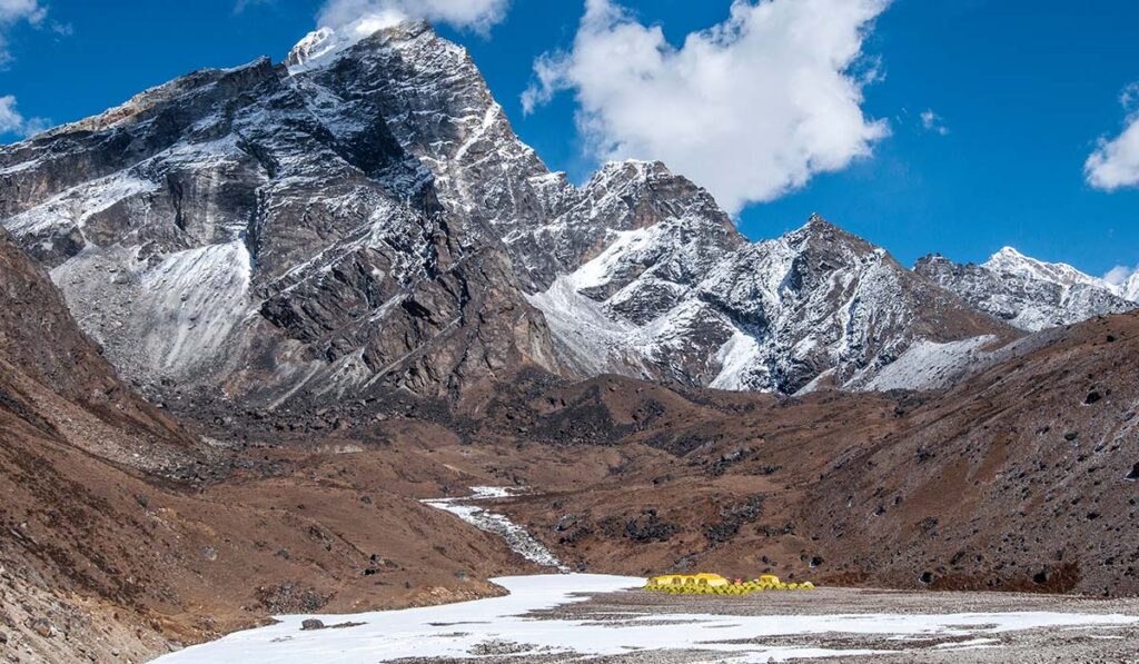 Lobuche East