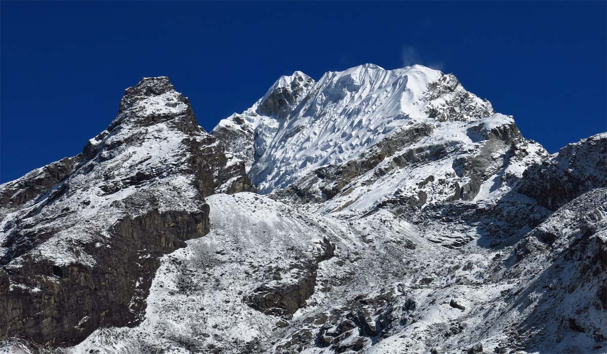 Lobuche East