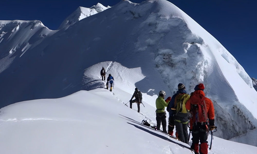 Prepration for climbing Cholatse