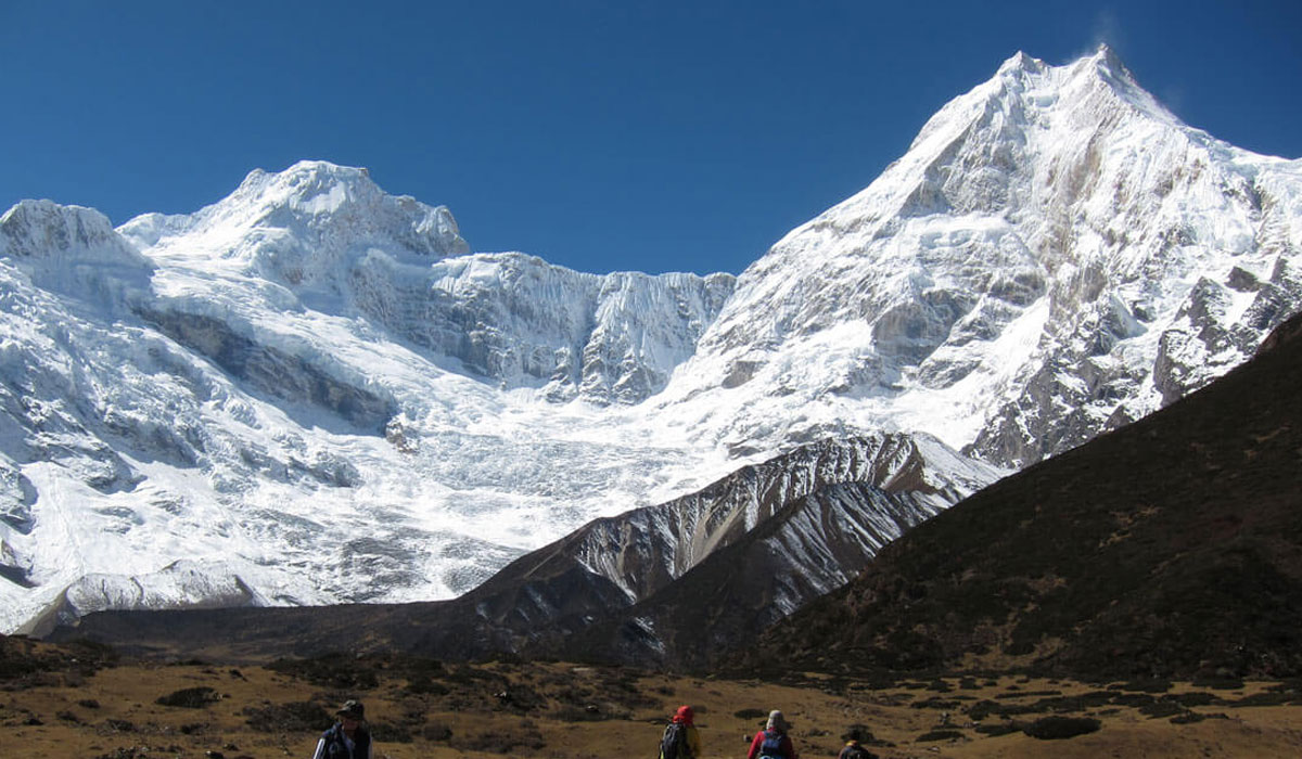 the beautiful manaslu view