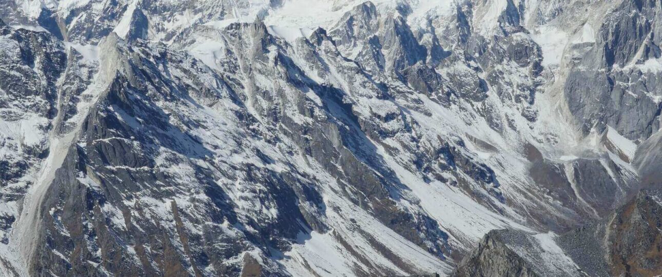 Manaslu without guide 