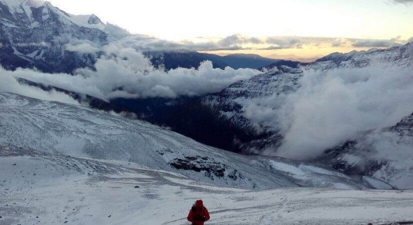 mera peak in autumn months 