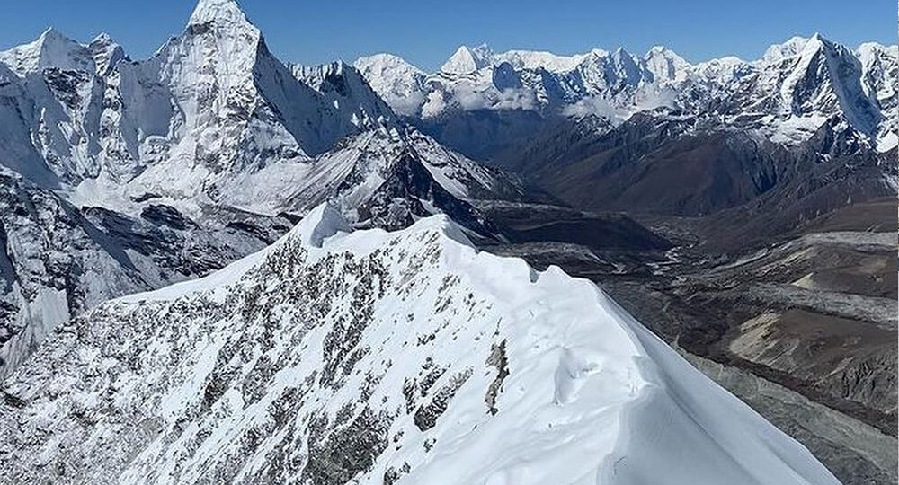 mera peak climbing itinerary 