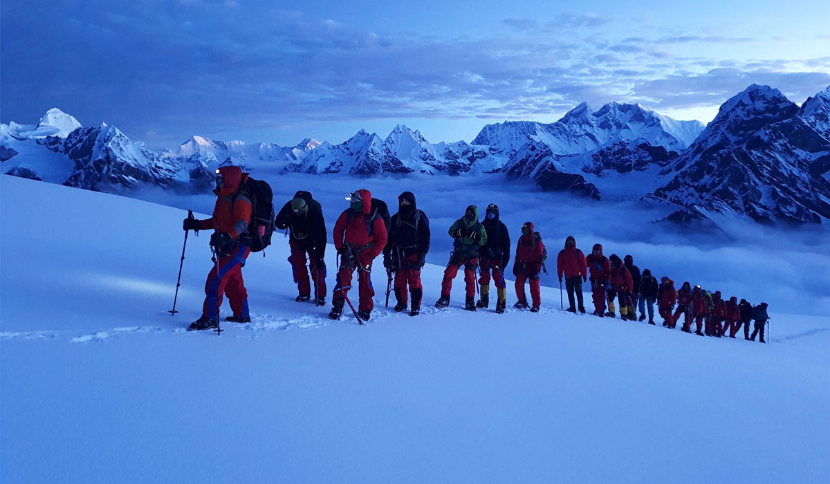 Mera peak in march 