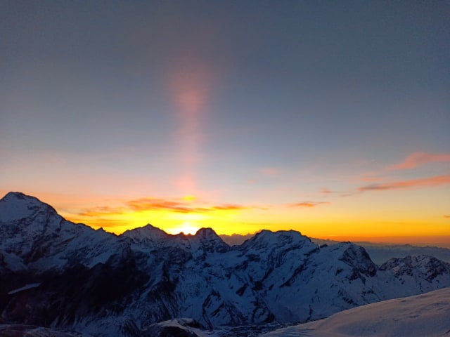 mera peak weather october 