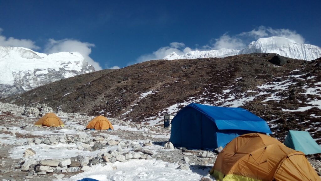 Ideal time for mera peak climbing 