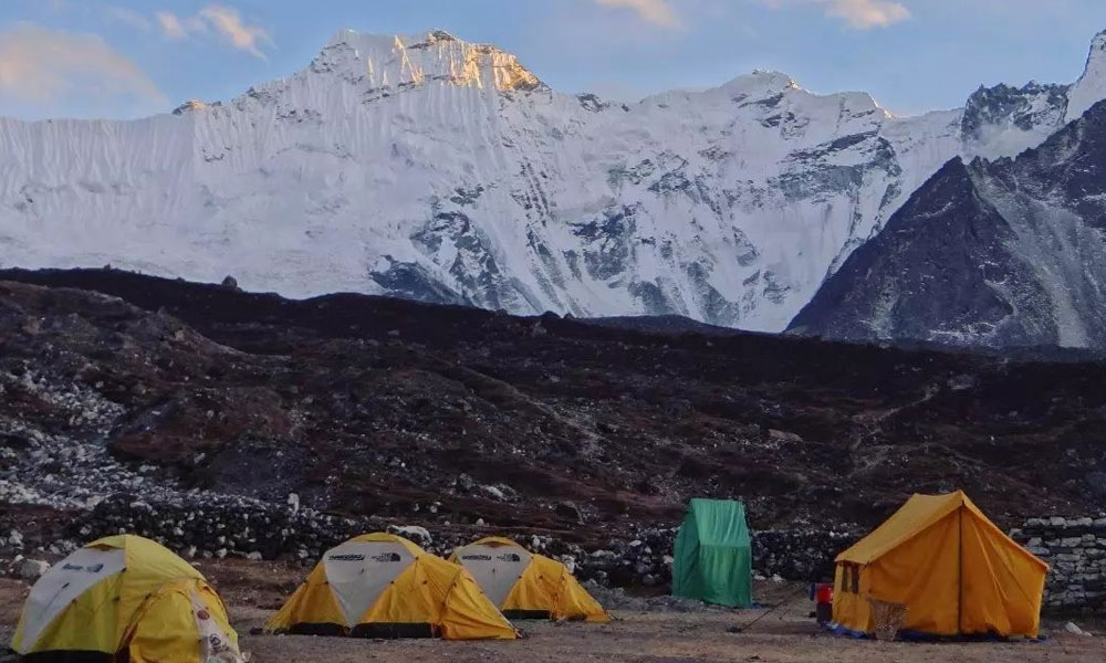 accommodation for pokalde peak 