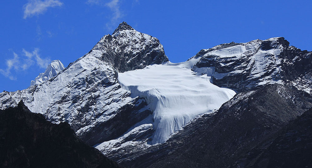 Best time for pokalde peak climb to hanlde difficulty 