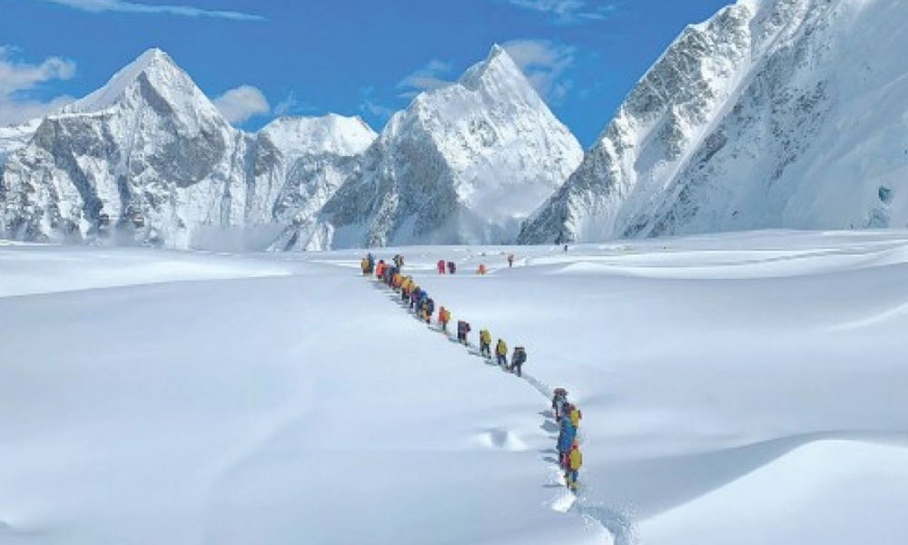 sherpa guides support for climbing expeditions 