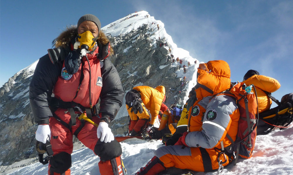 why are sherpa guides so helpful in expeditions