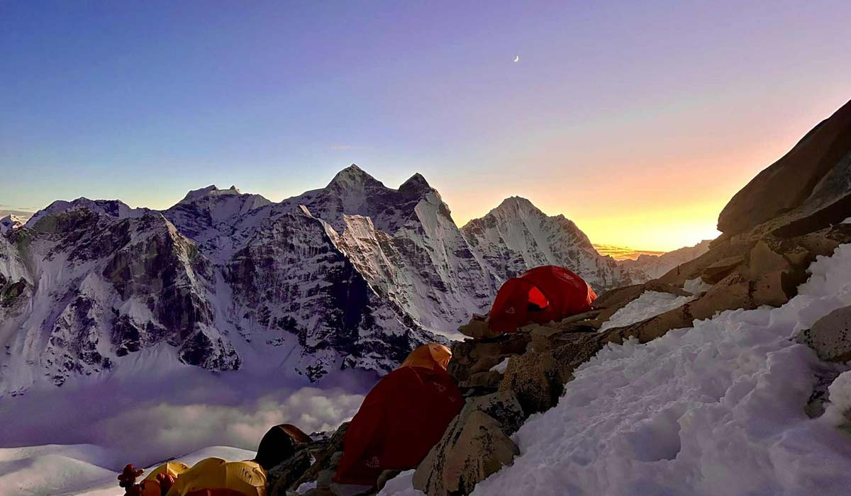 ama dablam spring climbing guide