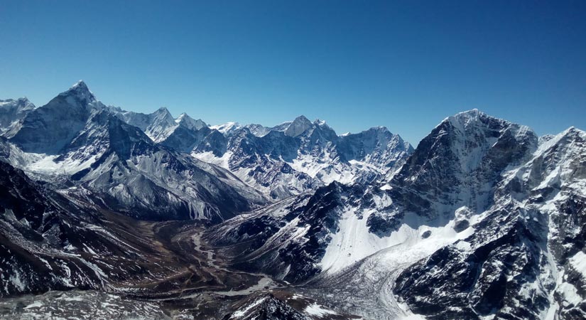 ama dablam base camp height 