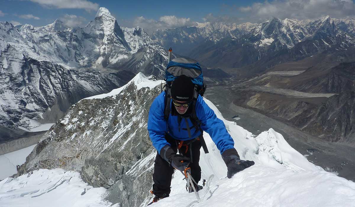 Where is island peak located