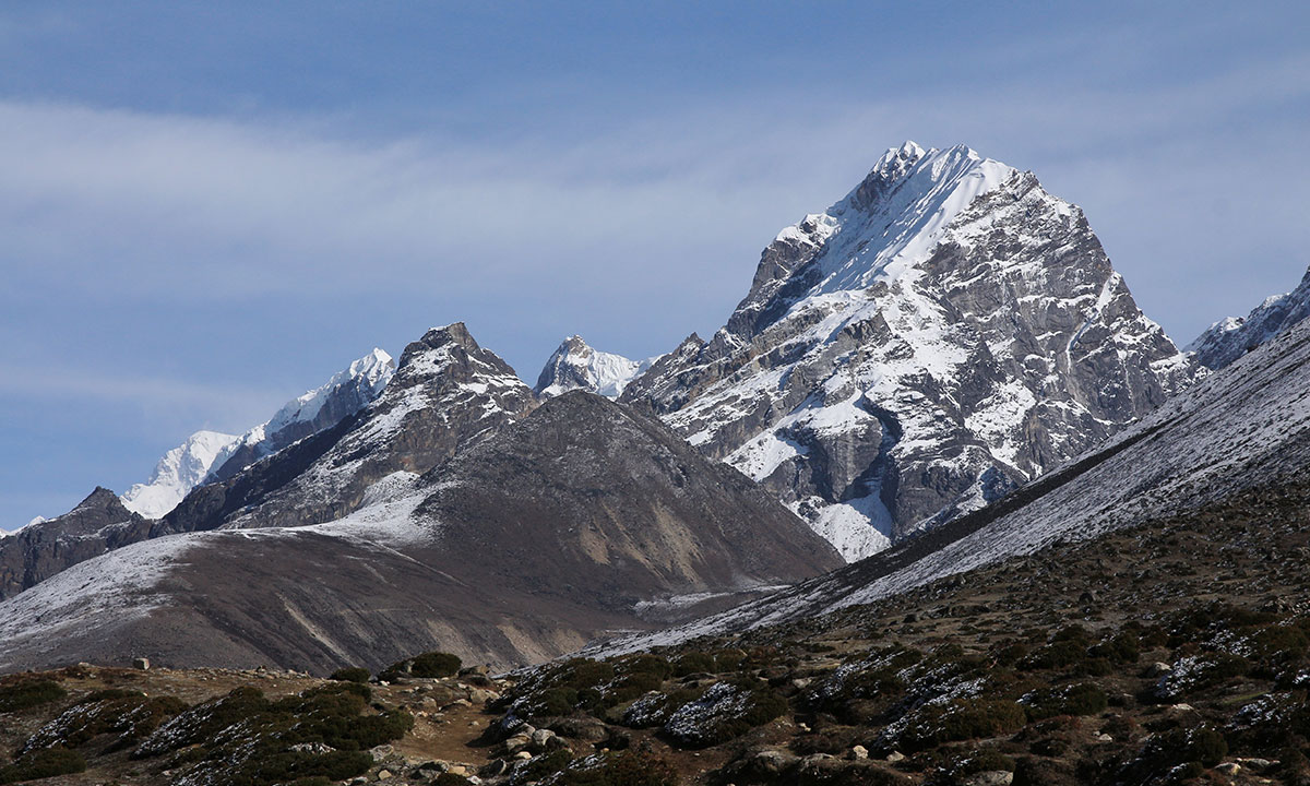 lobuche peak in autumn