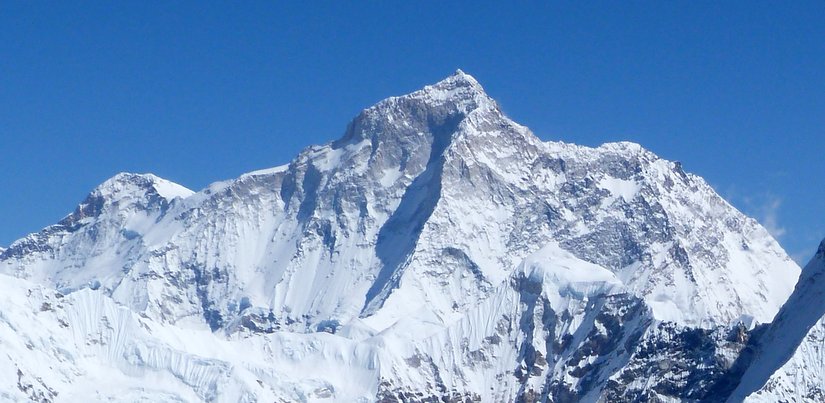 How Difficult is makalu peak climbing journey