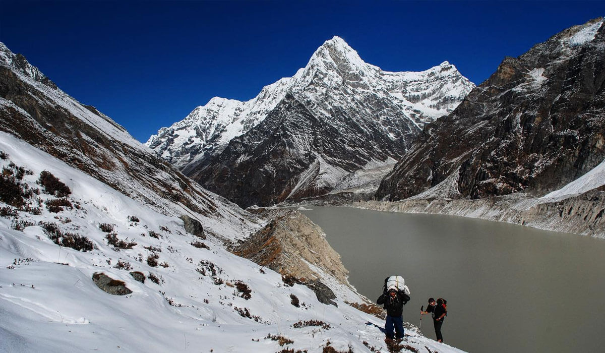 climbing pachermo peak