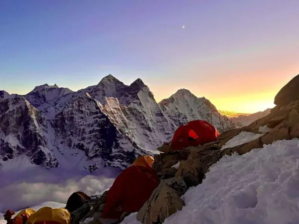Short Ama Dablam Expedition And The Sun Ray From The Horizon