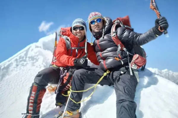 Kyajo Ri Peak Climbing with rope