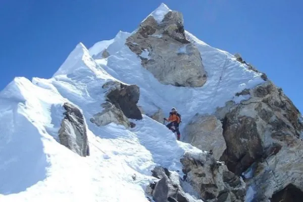 Makalu Expedition with the view