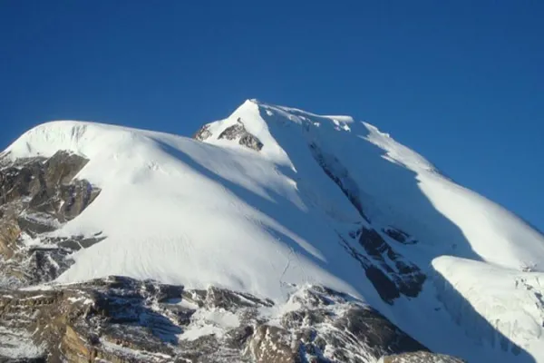 Tharpu Chuli Peak Climbing